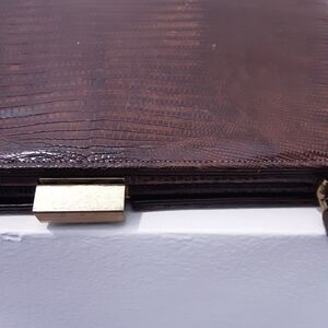 Vintage Bellestone handbag.  10.5 inches wide by 9 inches tall.